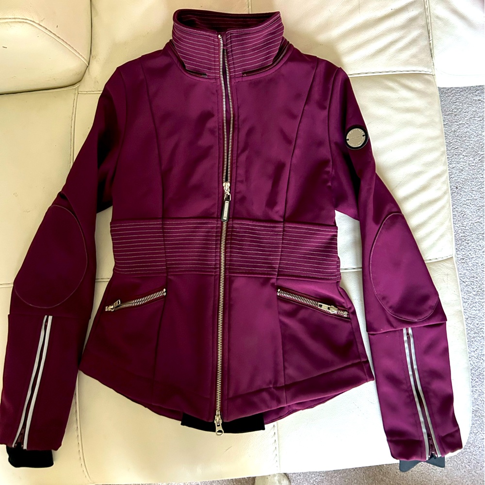XXS Noel Asmar wind/water repellent zippered jacket. Berry colour.